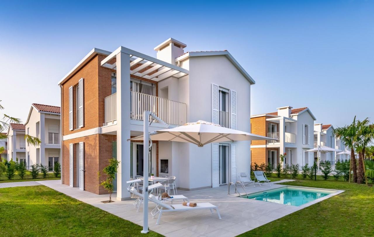 Pareus Beach Resort Caorle Bagian luar foto