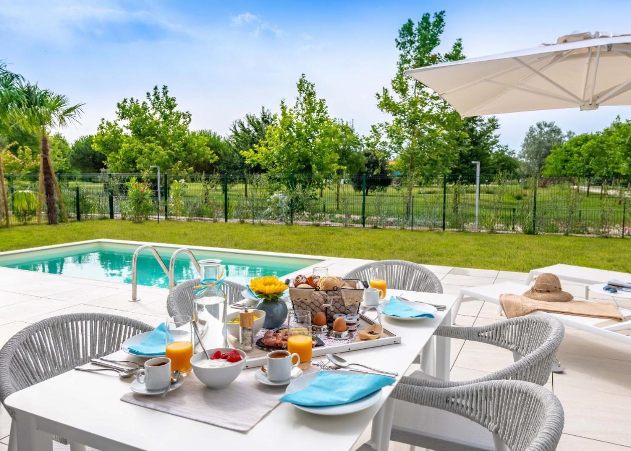 Pareus Beach Resort Caorle Bagian luar foto