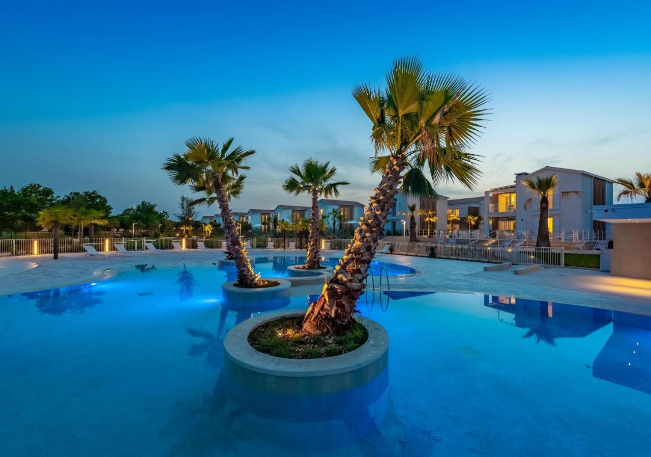 Pareus Beach Resort Caorle Bagian luar foto