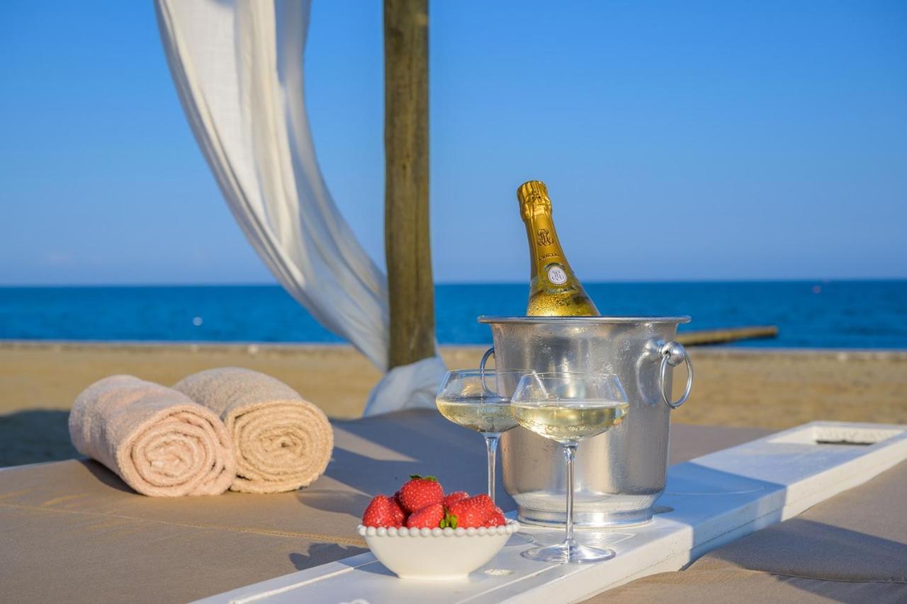 Pareus Beach Resort Caorle Bagian luar foto